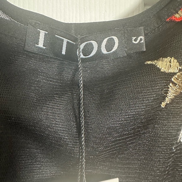 Black and Red Floral Bodysuit with Adjustable Straps Size S (embroidered flowers - Picture 5 of 8